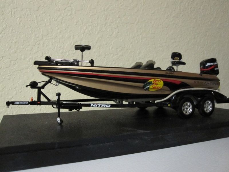 toy diecast bass boats